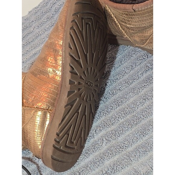 UGG CLASSIC MINI LIZARD WOMEN ANKLE BOOTS BRONZE US 8 - Picture 11 of 12
